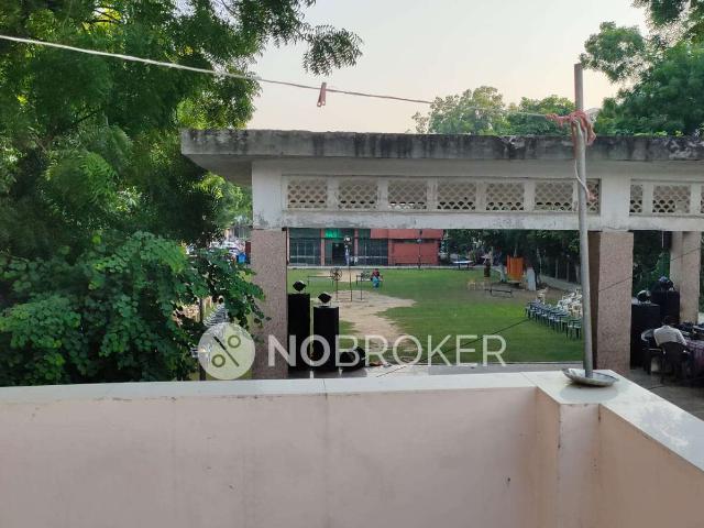 Flat for rent in West Delhi, Deri