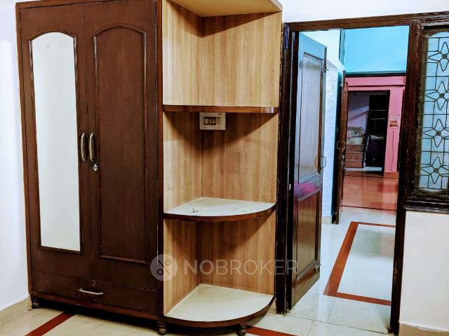 Flat for rent in North West Delhi, Deri