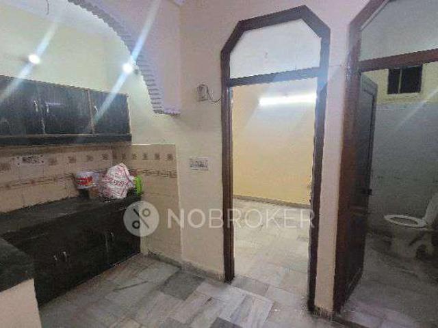 Flat for rent in North West Delhi, Deri