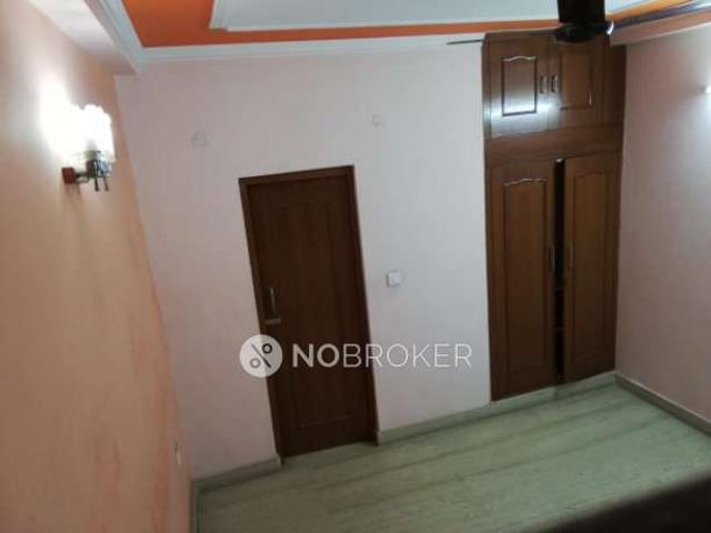 Flat for rent in South Delhi, Deri