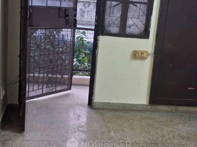 Flat for rent in North West Delhi, Deri
