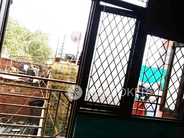 Flat for rent in South Delhi, Deri