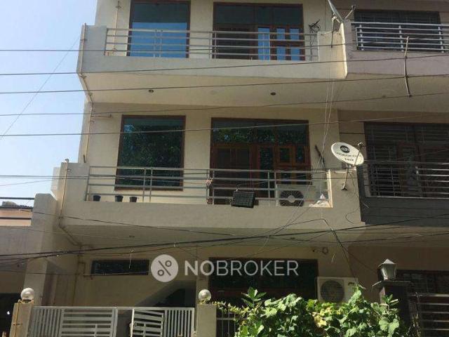 Flat for rent in Hariana