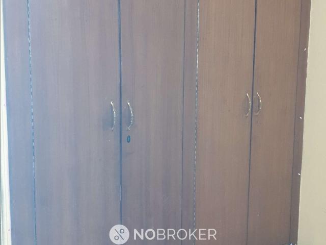 Flat for rent in Deri