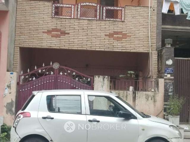 Flat for rent in West Delhi, Deri