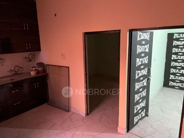 Flat for rent in West Delhi, Deri