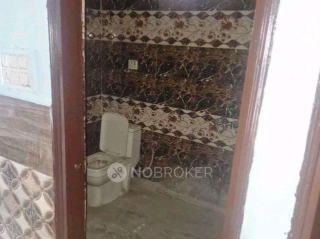 Flat for rent in West Delhi, Deri