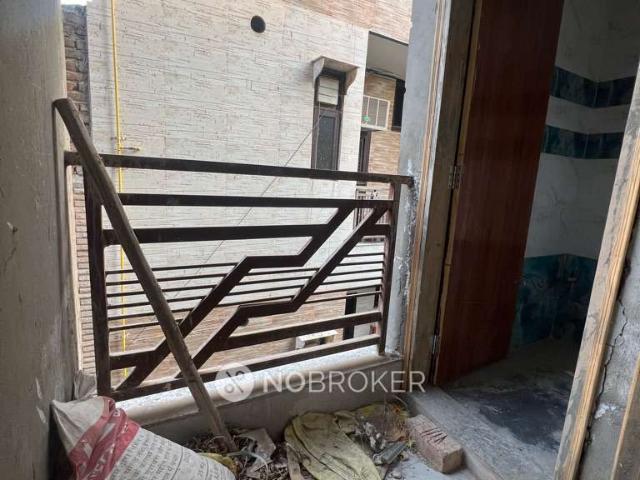 Flat for rent in West Delhi, Deri