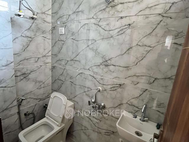Flat for rent in West Delhi, Deri