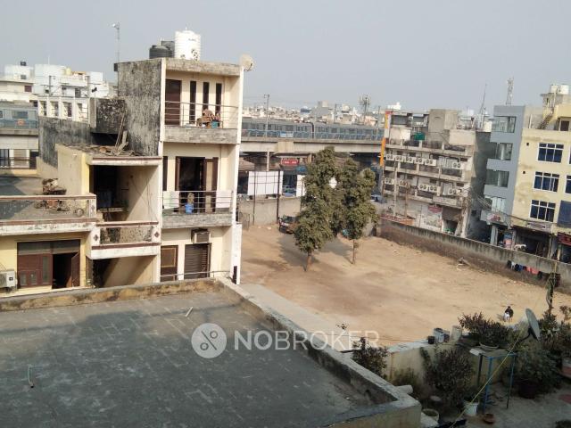 Flat for rent in West Delhi, Deri