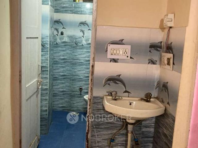 Flat for rent in West Delhi, Deri