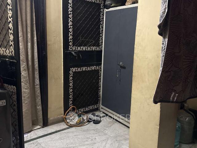 Property for sale in West Delhi, Deri
