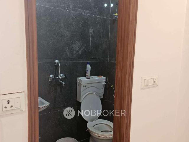 Flat for sale in West Delhi, Deri