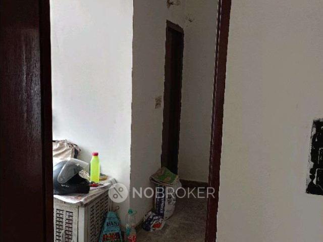 Flat for sale in East Delhi, Deri