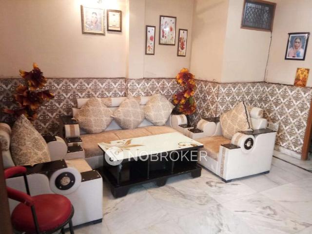 Flat for sale in West Delhi, Deri