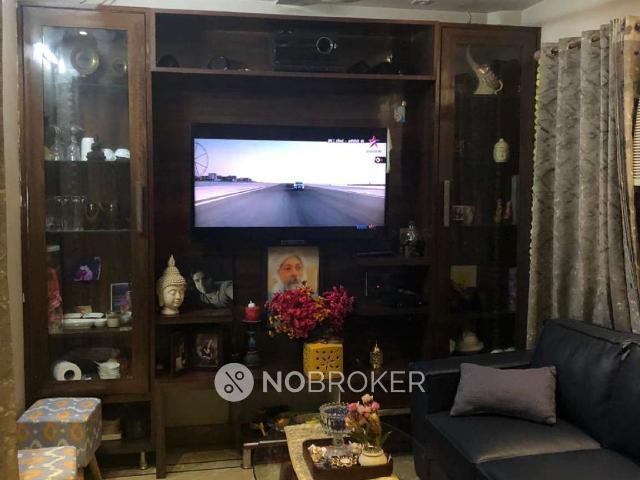Flat for sale in North Delhi, Deri