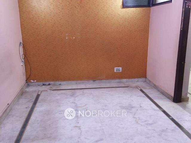 Flat for sale in West Delhi, Deri