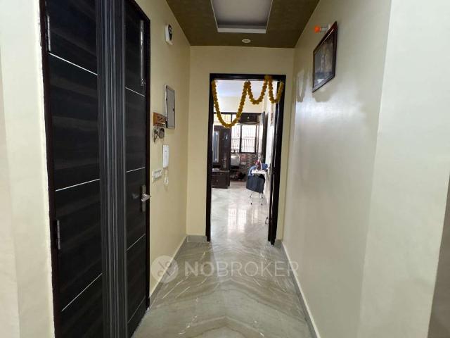 Flat for sale in West Delhi, Deri