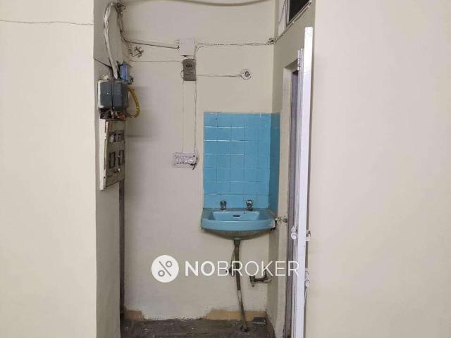 Flat for sale in South West Delhi, Deri