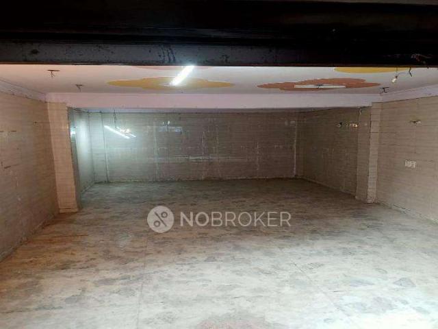 Flat for sale in East Delhi, Deri