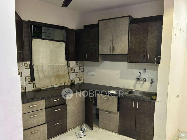 Flat for sale in Vivek Vihar, Delhi