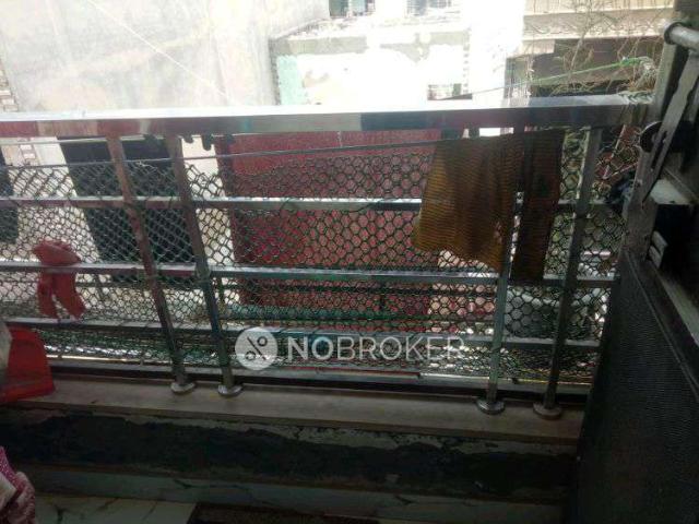 Flat for sale in North West Delhi, Deri