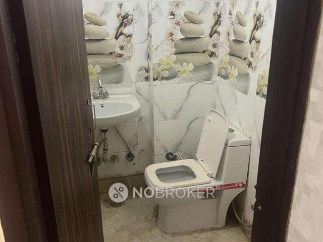 Flat for sale in North West Delhi, Deri