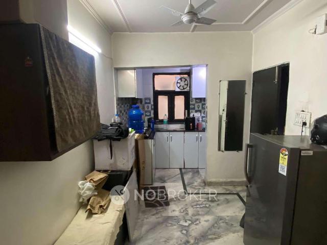 Flat for sale in North Delhi, Deri