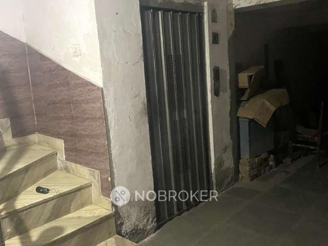 Flat for sale in North West Delhi, Deri