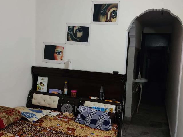 Property for sale in West Delhi, Deri