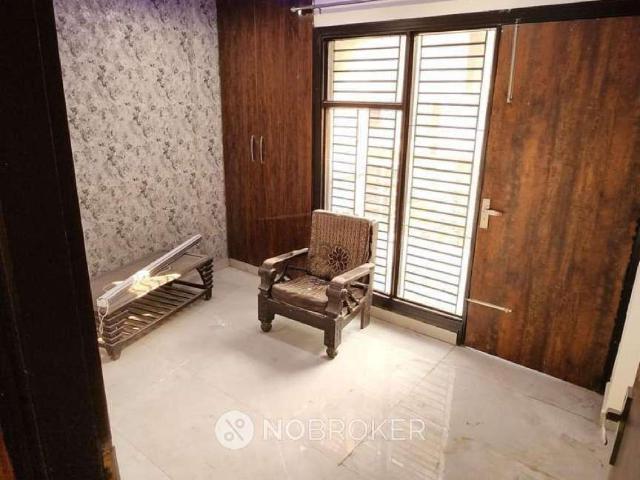 Flat for sale in West Delhi, Deri