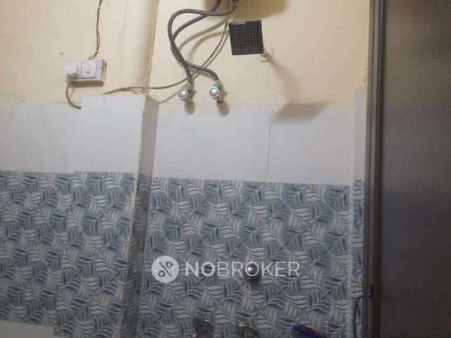 Flat for sale in East Delhi, Deri