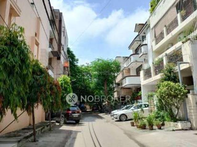 Flat for rent in South Delhi, Deri