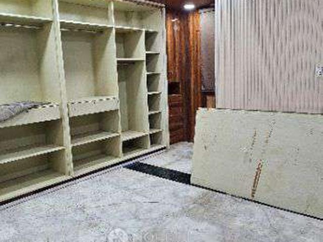 Flat for sale in West Delhi, Deri