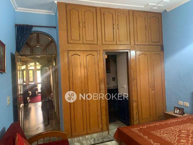 Flat for rent in Hariana
