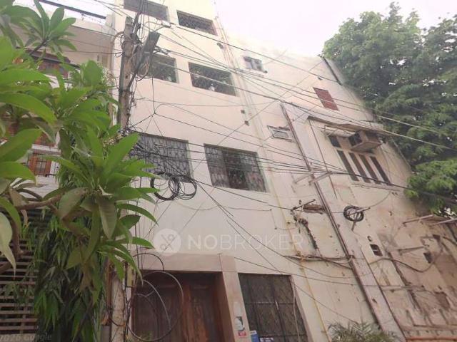 Flat for rent in South Delhi, Deri