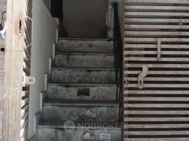 Flat for rent in Deri