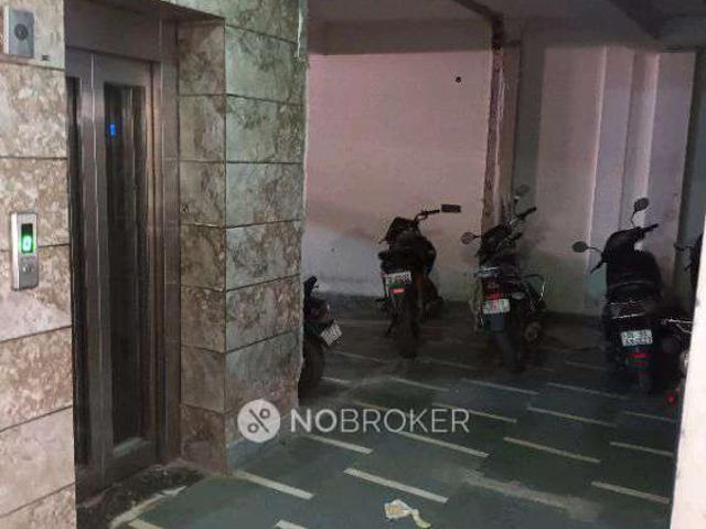 Flat for sale in South West Delhi, Deri
