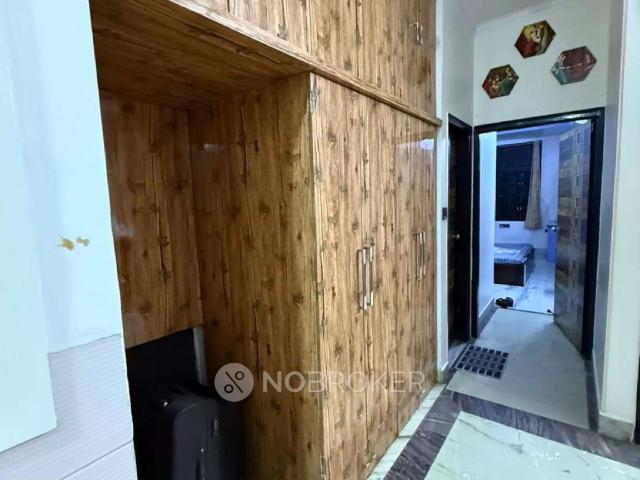 Flat for sale in North Delhi, Deri