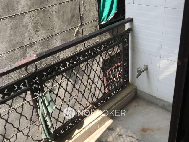 Flat for rent in West Delhi, Deri
