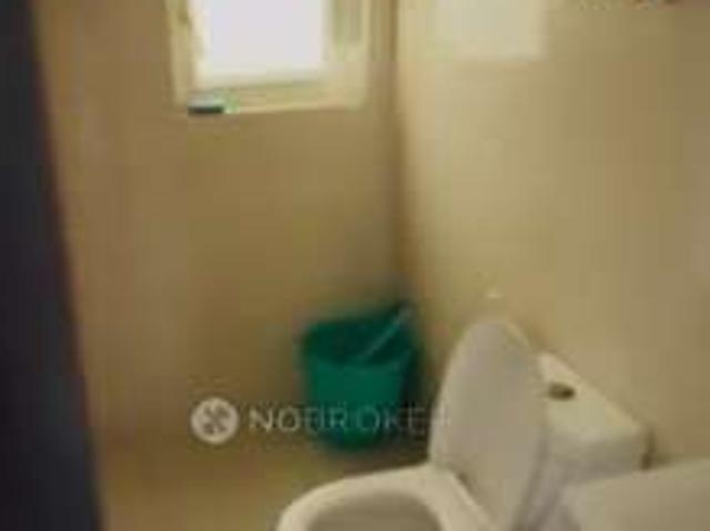 Flat for rent in Shahdara, Noida