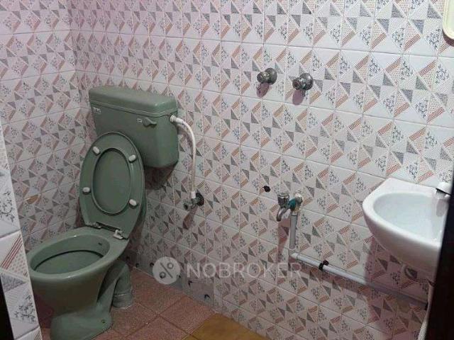 Flat for rent in Adyar, Tamil Nadu