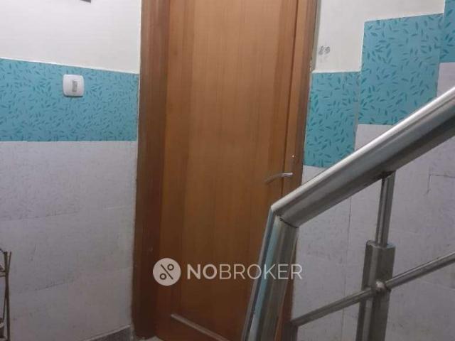 Flat for rent in East Delhi, Deri