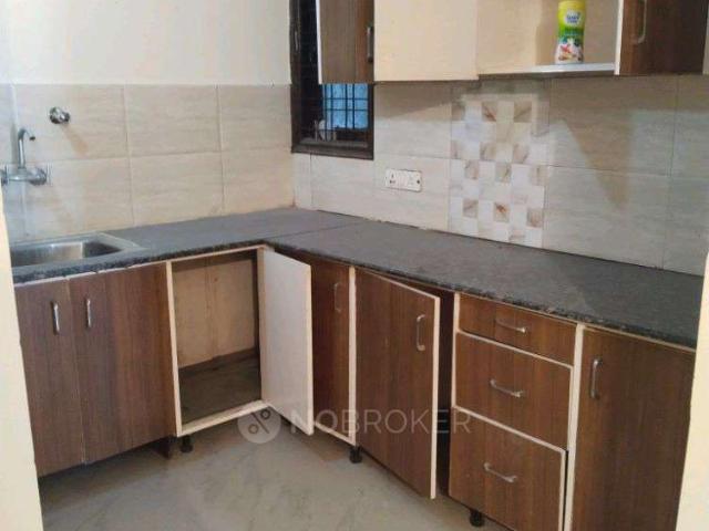 Flat for rent in South Delhi, Deri