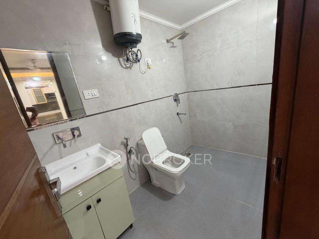 Flat for rent in South Delhi, Deri