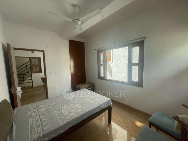 Flat for rent in South Delhi, Deri