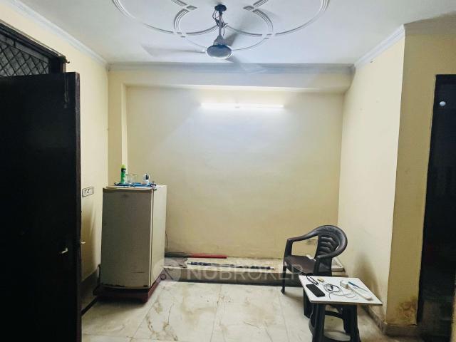 Flat for rent in South Delhi, Deri