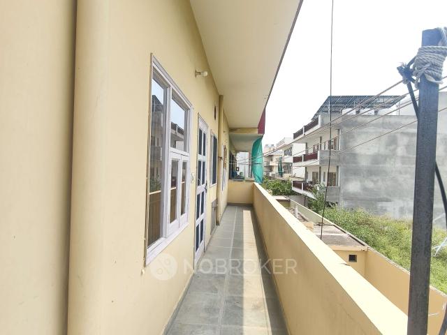 Flat for rent in Hariana
