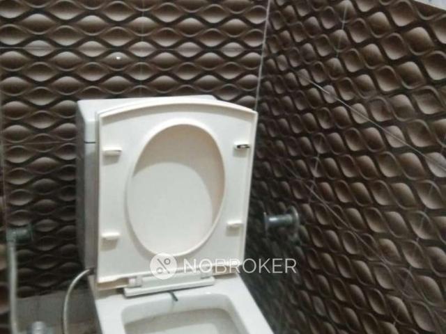 Flat for rent in West Delhi, Deri