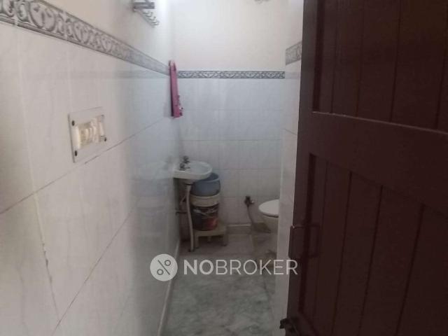 Flat for rent in West Delhi, Deri